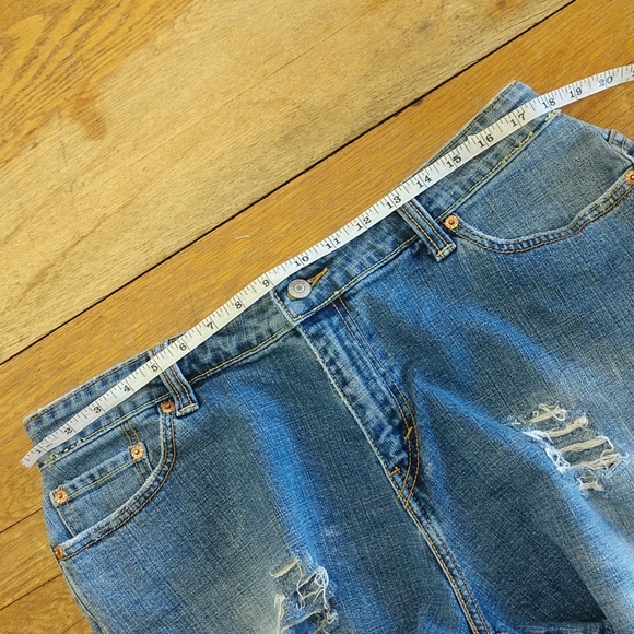 Levi's cut off jean shorts size 12-14 - Picture 6 of 6